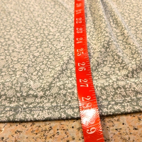 Adrianna Papell Puffed Sleeve Top Sage Green and White Women's size 3X - Picture 12 of 13